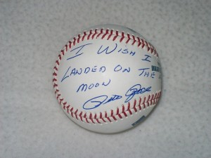 pete_rose_inscribed_moon_autographed_signature_mlb_baseball_psa_gem_mint_10_p1986236